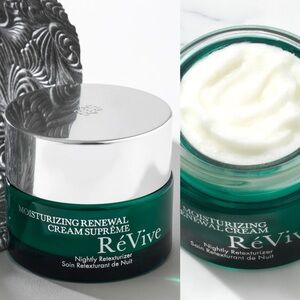 Brand New- RéVive Skincare MOISTURIZING RENEWAL CREAM ✨
